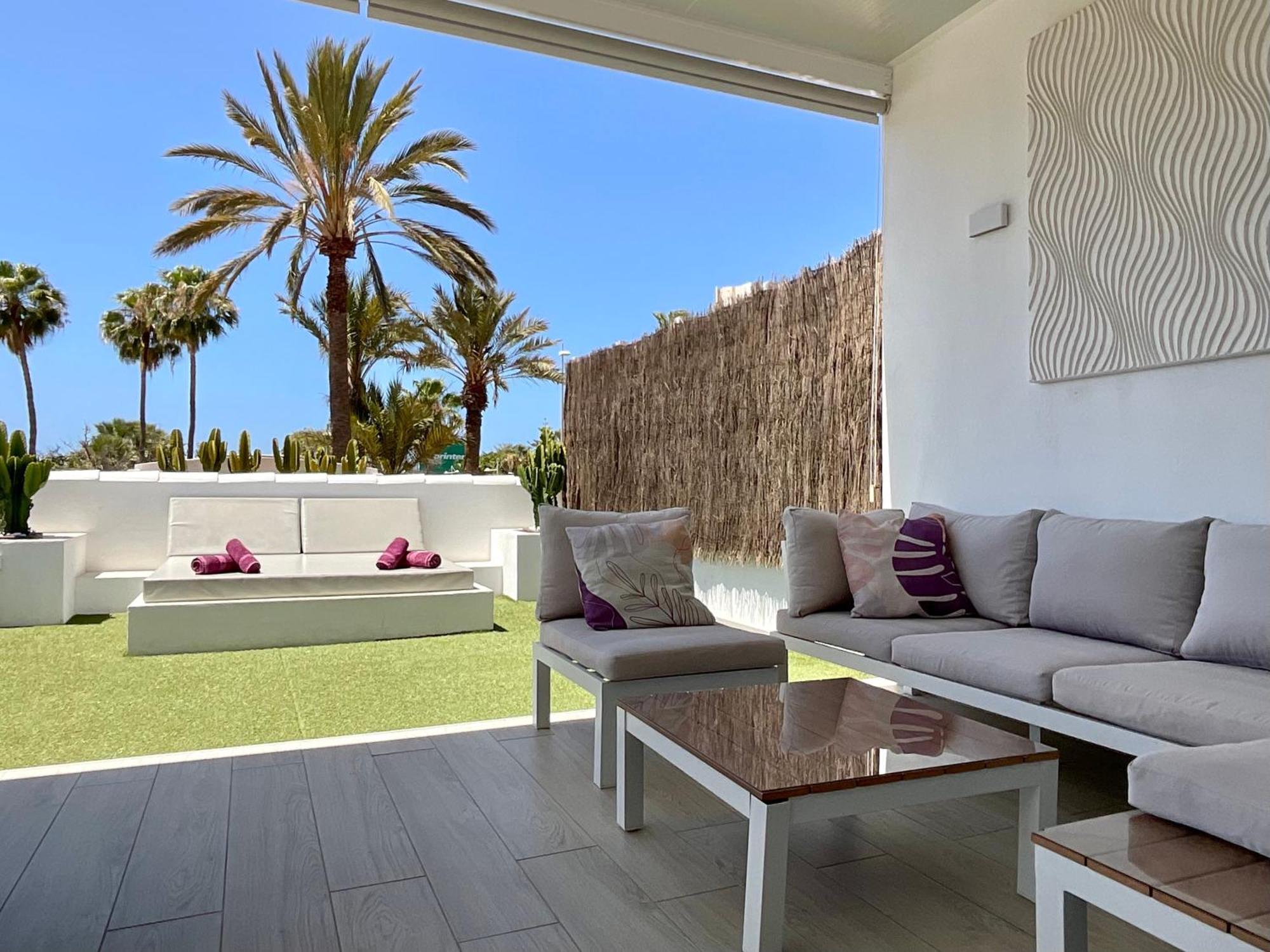 Las Americas Luxury Low-Cost Apartment With Terrace & Views Playa de las Américas Dış mekan fotoğraf