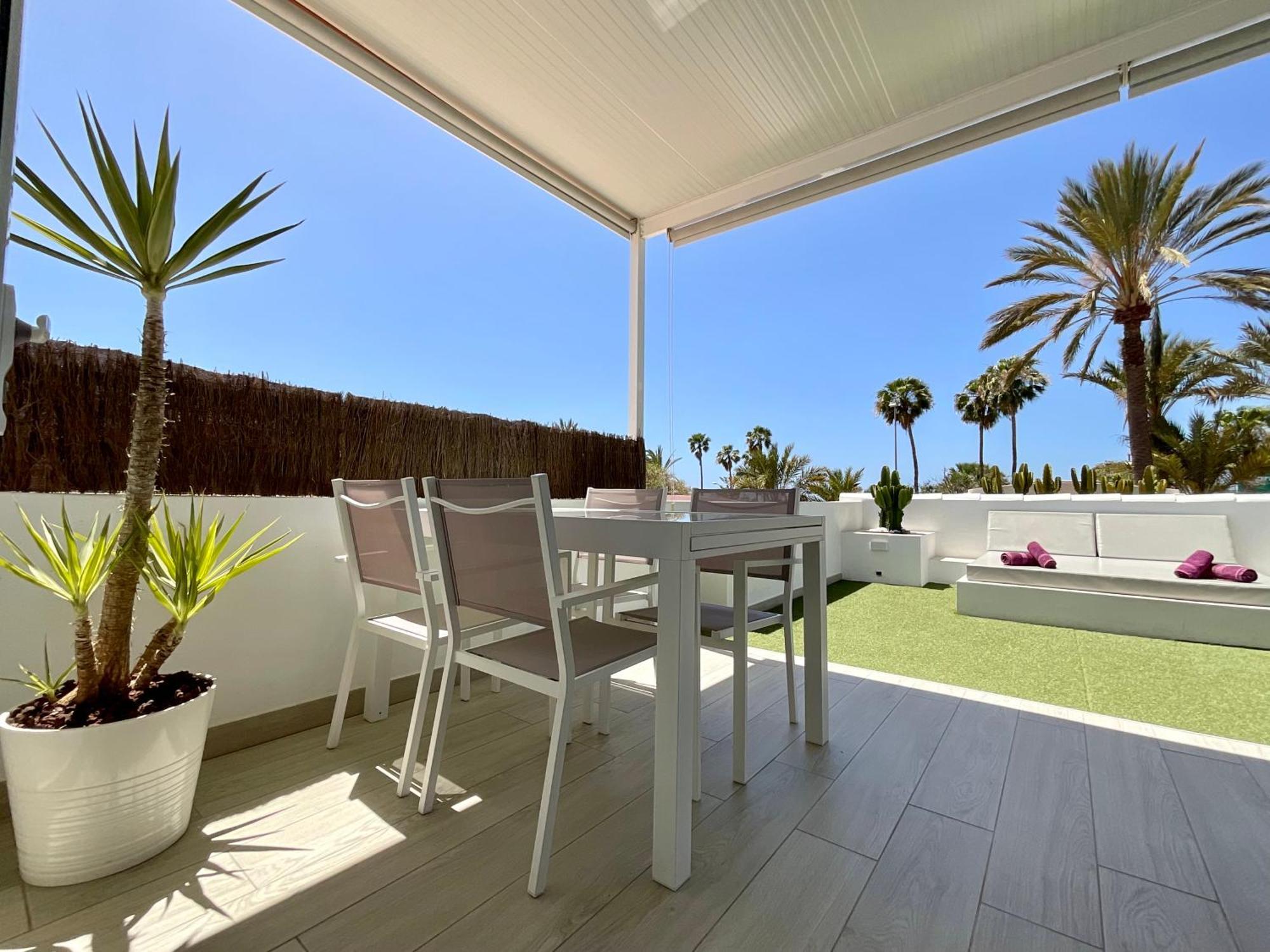 Las Americas Luxury Low-Cost Apartment With Terrace & Views Playa de las Américas Dış mekan fotoğraf